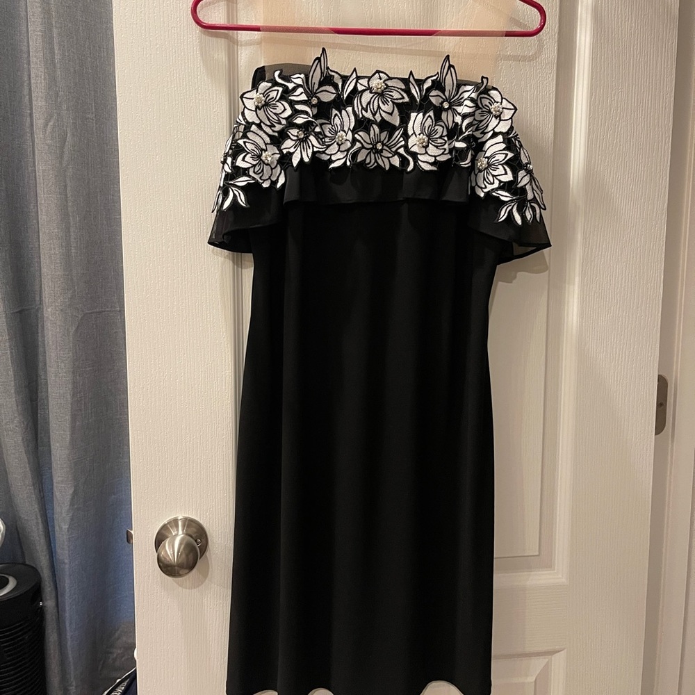 Black Floral Accent Dress Size Small